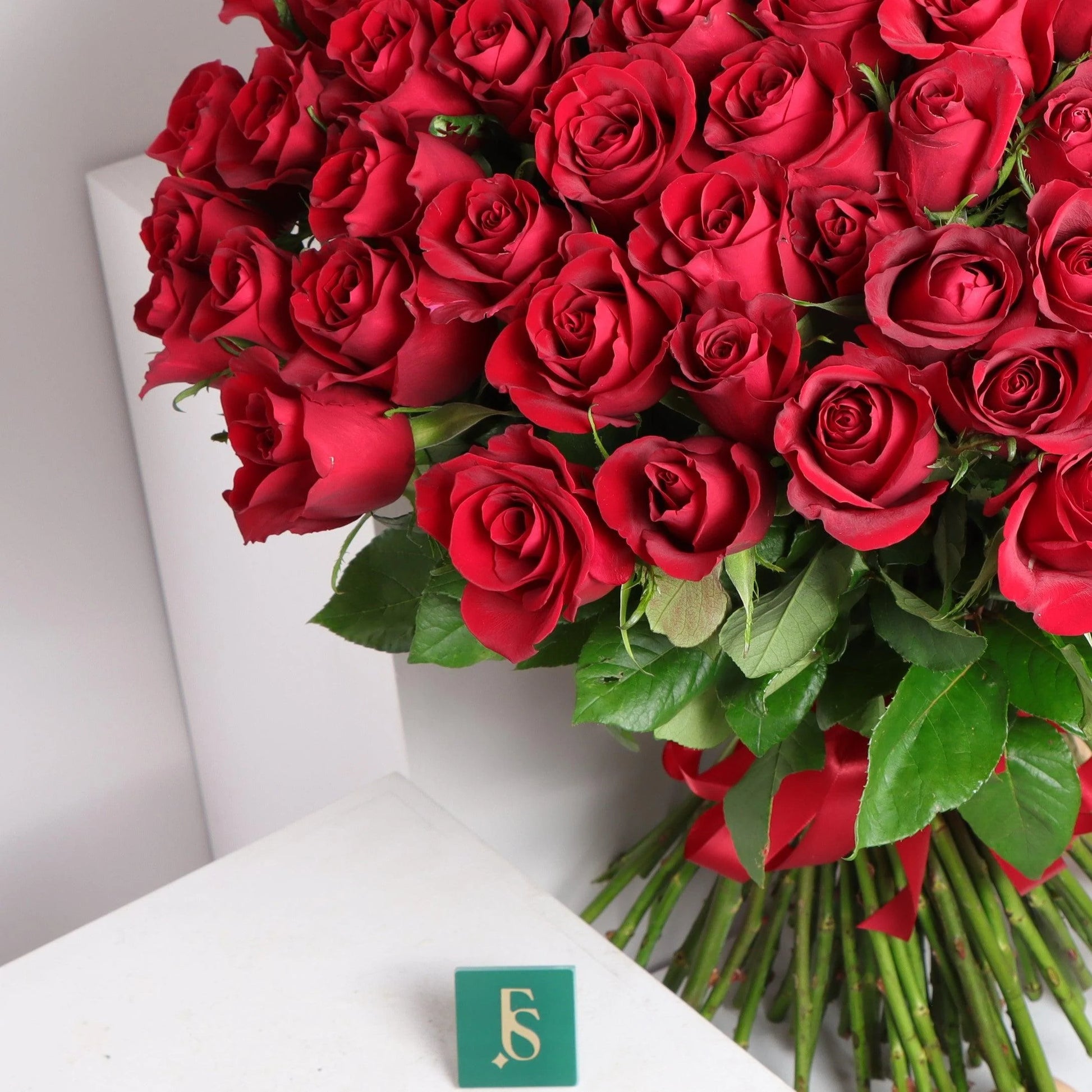 Amore Perfetto: 77 Rose rosse - BD FIORISTA